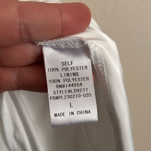 Selfie Leslie Secret Sweetheart Neckline Split Maxi Dress in White Size Large - Picture 9 of 12